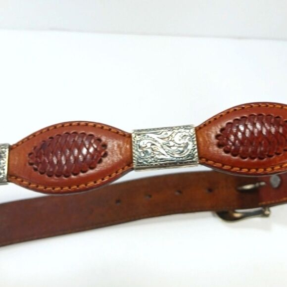 Vintage Western Leather Rodeo Belt With Silver Medallions Womans S/M............ main image 8